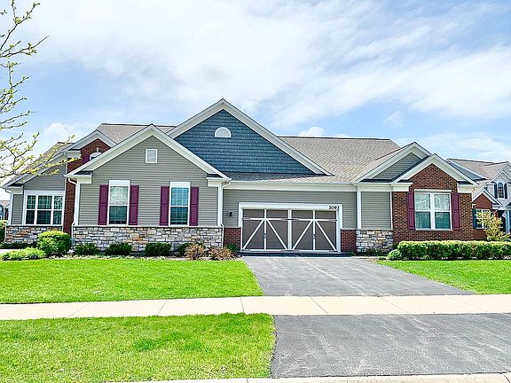 3rd image of 3093 Valcour Dr