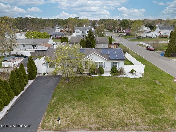 3rd image of 1641 1st Avenue