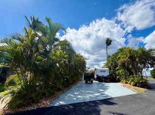150 Smallwood Dr #184, Chokoloskee, FL 34138