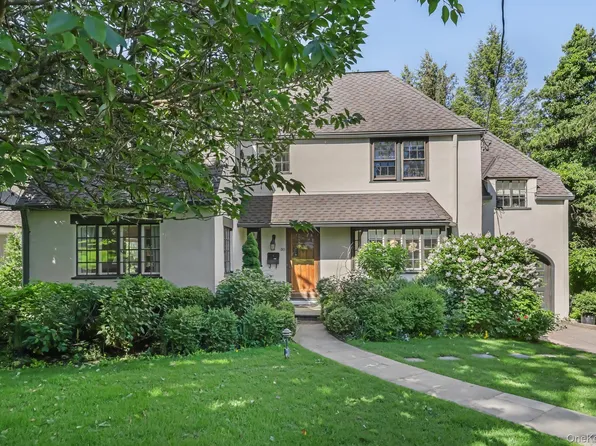 30 Studio Lane, Bronxville, NY 10708
