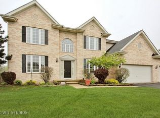 5501 Chapel Hl, Gurnee, IL 60031