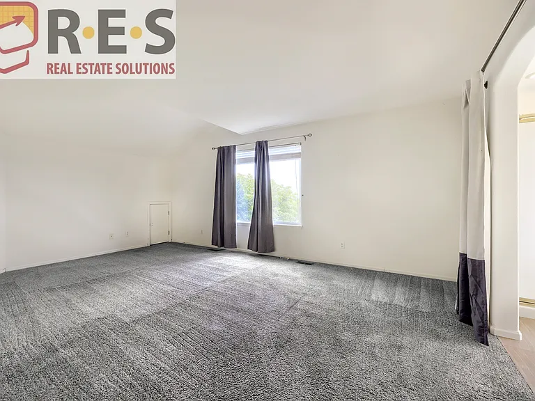 10242 Jill Ave — Photo 6