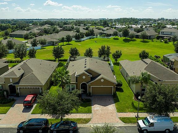 3rd image of 217 Lake Davenport Cir