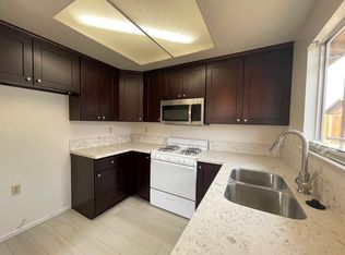 12212 Kiowa Rd APT 3, Apple Valley, CA 92308