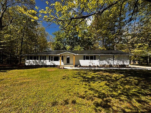 1st image of 233 Glen Oak Cir