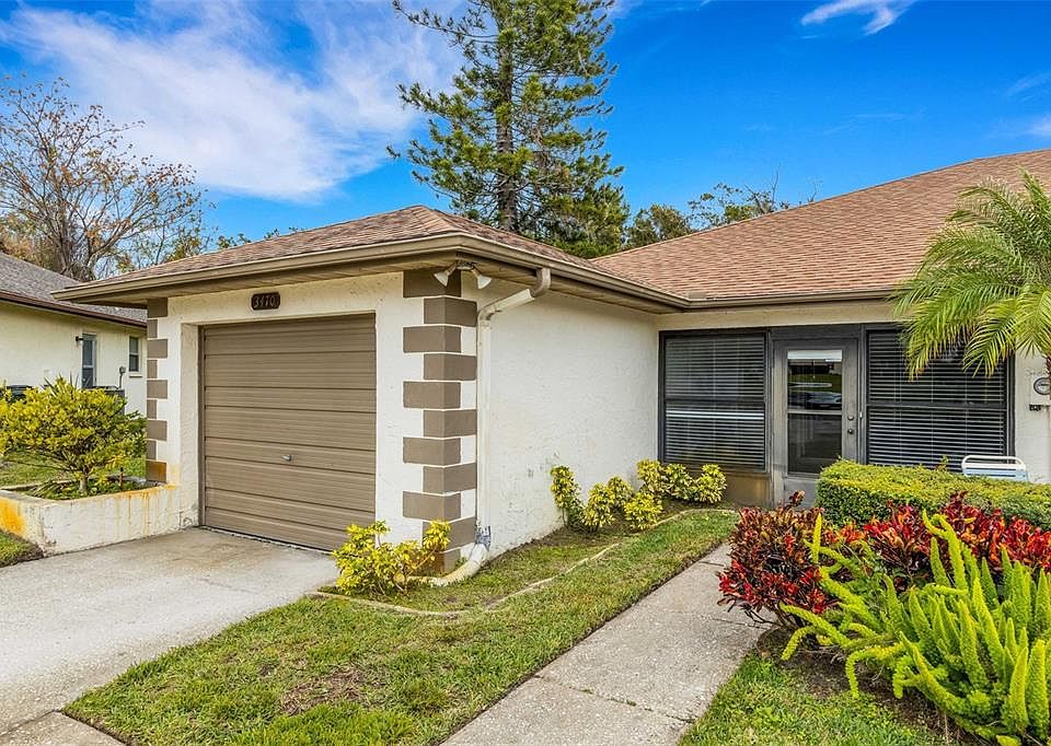1st image of 3470 MACLAREN DRIVE