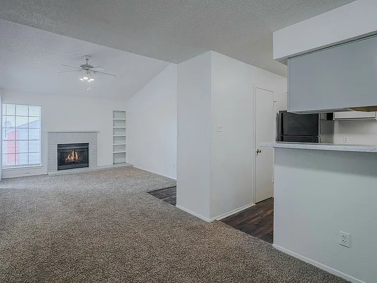 Ironhorse Flats-Kitchen & Living Room