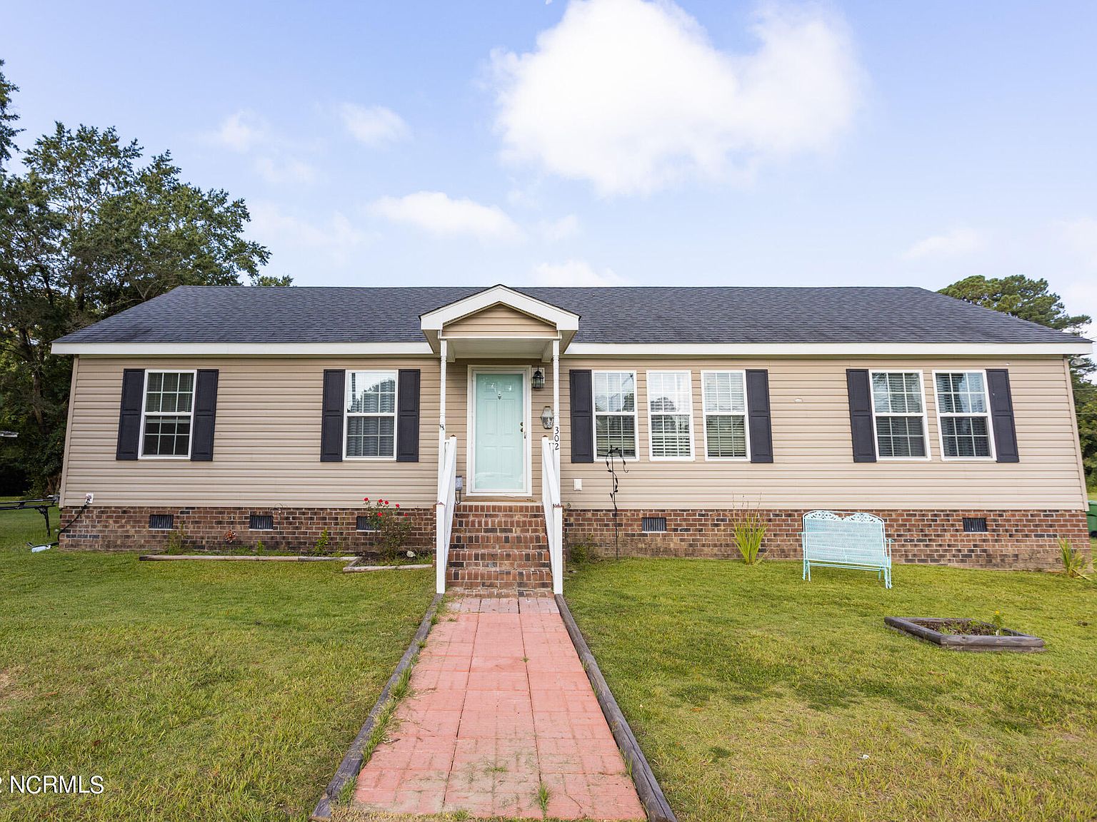 302 School Street, NC 27864 Zillow