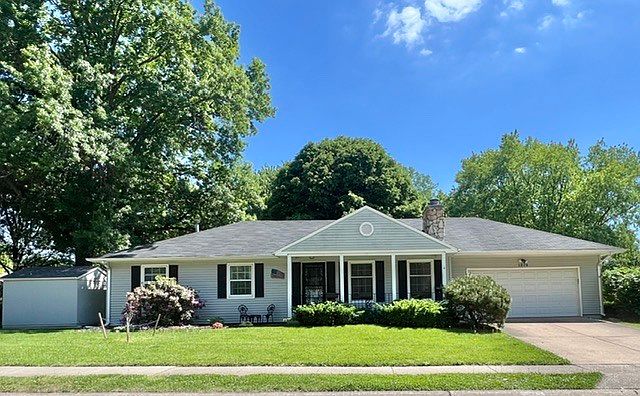 1st image of 1219 Royal Oaks Dr