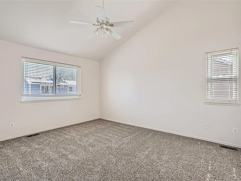 11640 Elizabeth Pl — Photo 7