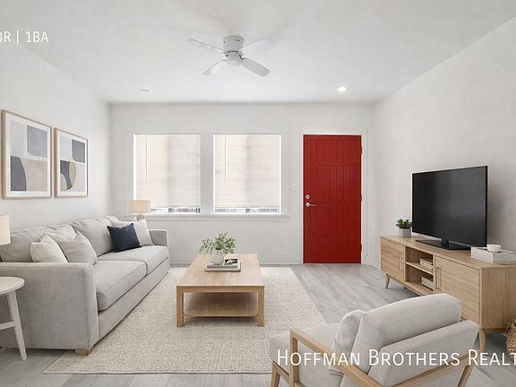 2nd image of 6631 Fountain Ave