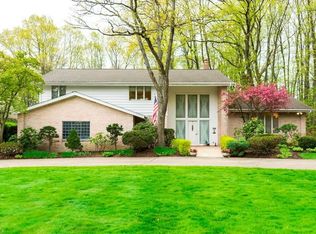 31300 S Woodland Rd, Pepper Pike, OH 44124