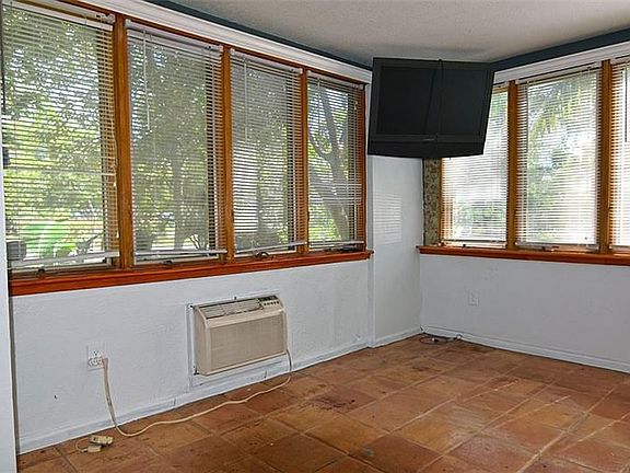 4th image of 1143 NW 4th Ave