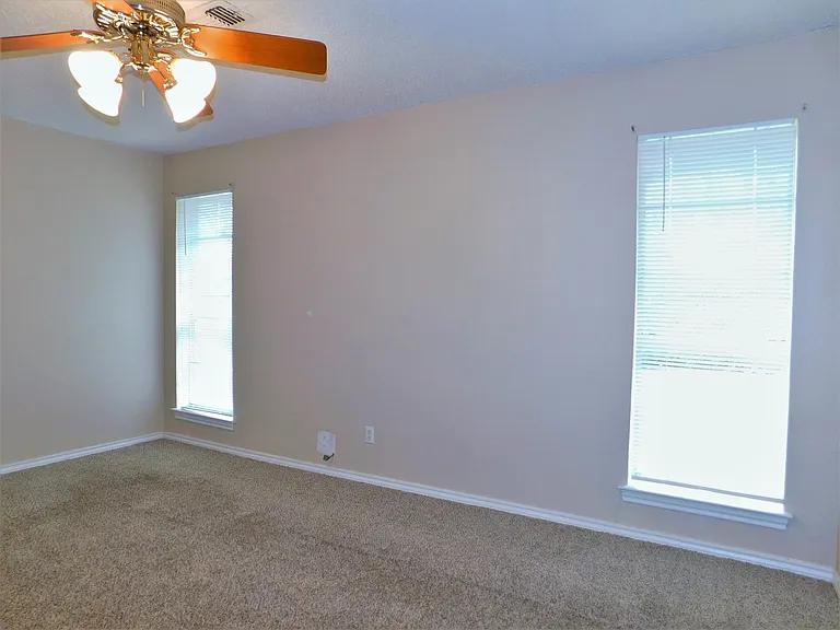 1706 Wisteria St — Photo 12