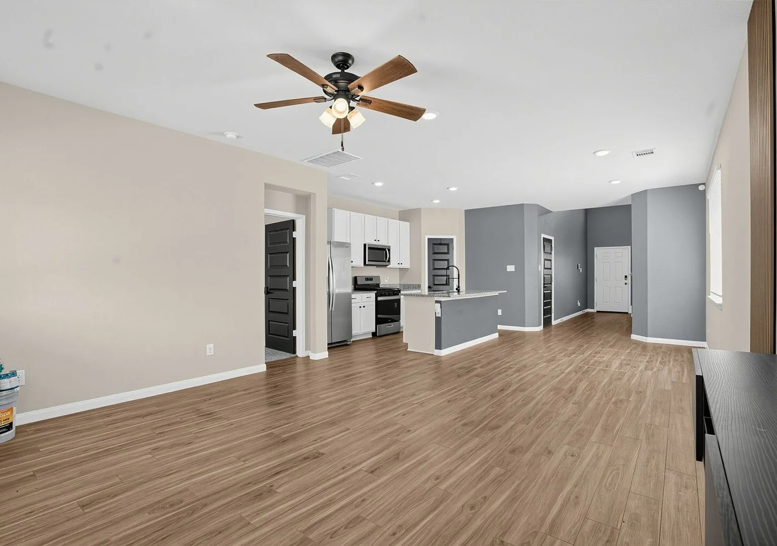 Charming 3BR House in Splendora — Photo 4