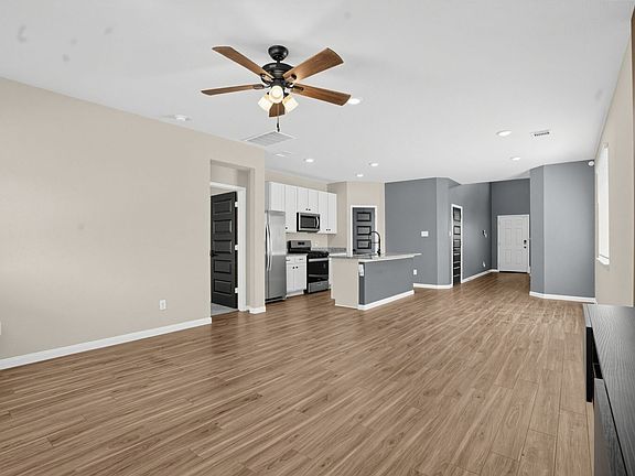 4th image of 22501 Cormorant Ct