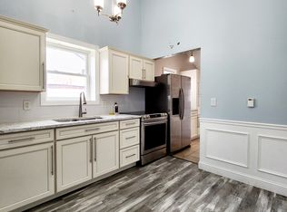 13 Amherst St, Bay Shore, NY 11706