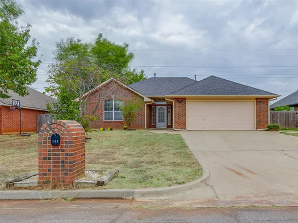 709 Woodbriar, Noble, OK 73068