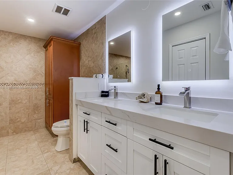 14517 SW 98th Ter — Photo 20