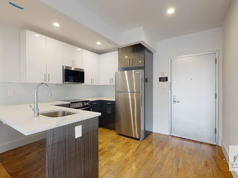13828 Queens Blvd #4L — Photo 6