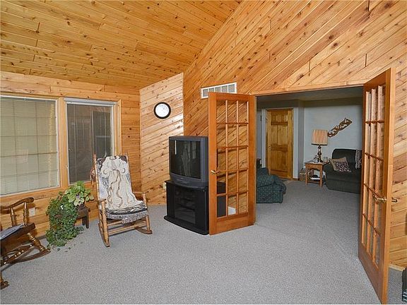 3rd image of 2471 Myers Ln