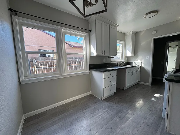 3569 Mulford Ave — Photo 6