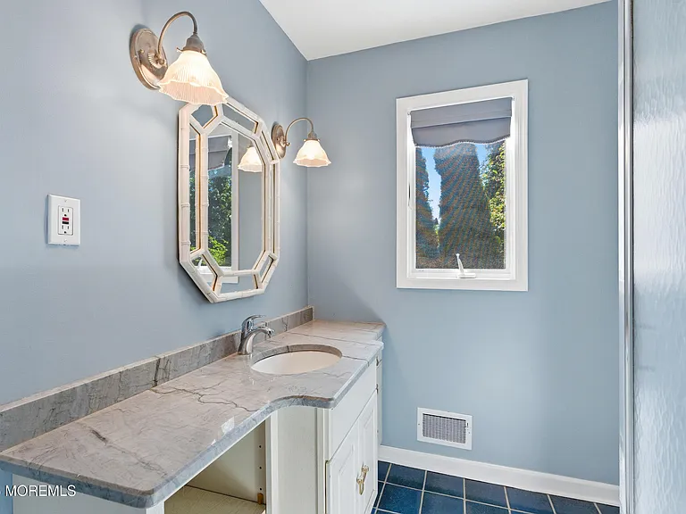 506 Woodland Rd — Photo 23