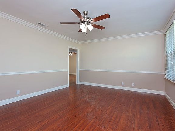 5th image of 10626 Lynrose St