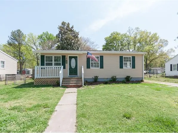 706 74th St, Newport News, VA 23605