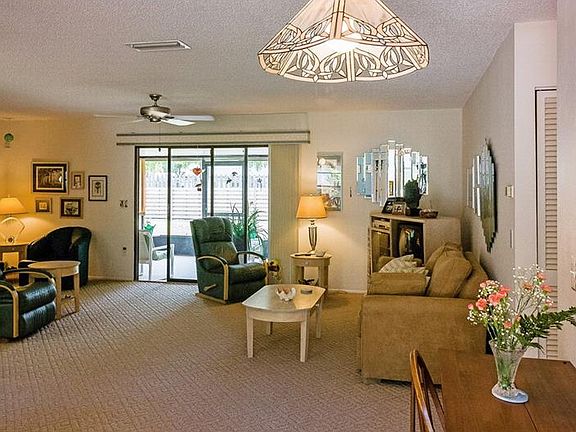 4th image of 716 Winter Garden Dr
