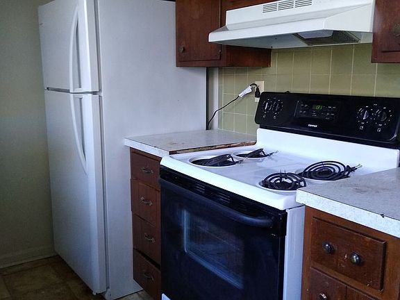 4th image of 1400 Jeanette Ave