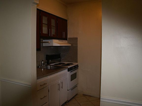 2nd image of 2219 N Salford St