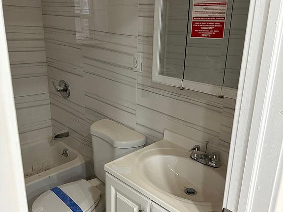 4th image of 1121 Longwood Ave Floor 2