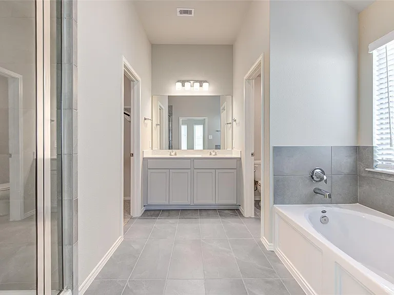 9515 Sierra Crest Ln — Photo 32
