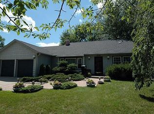 4705 Stoddard Dr, Troy, MI 48085