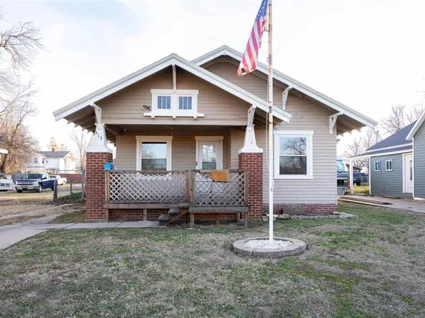 515 W 7th St, Newkirk, OK 74647