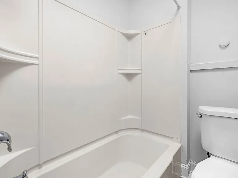 627 N Lakewood Ave — Photo 14