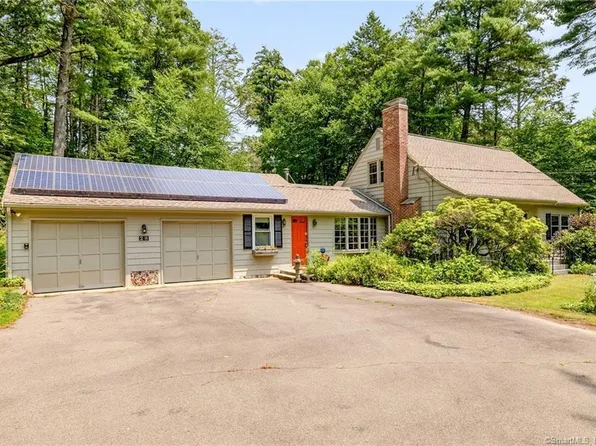 28 Overlook Terrace, Simsbury, CT 06070