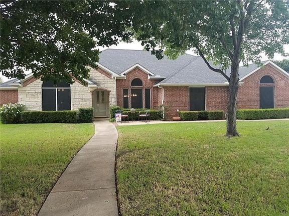 2nd image of 114 Jaron Dr