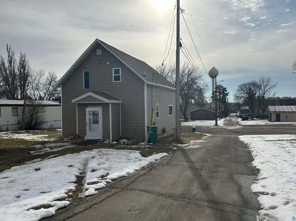 222 2nd Ave, Calumet, MN 55716