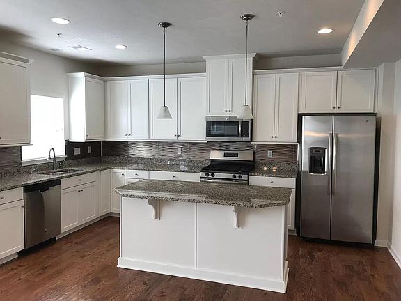 3 - Kitchen (Hardwood, Granite Countertops, Island, SS Appliances etc)