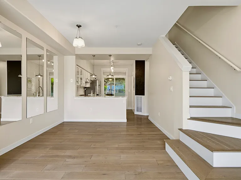 23300 SE Black Nugget Rd #H4 — Photo 7
