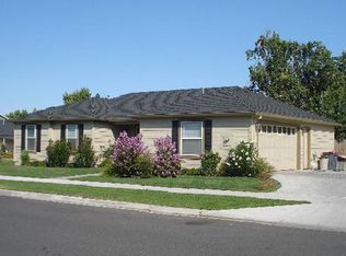 2320 Stonefield Way, Medford, OR 97501