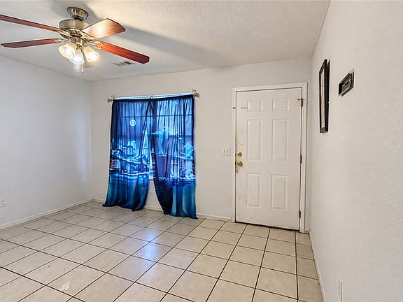 4th image of 2398 Harry St