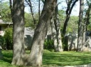 901 Briarwood Blvd, Arlington, TX 76013