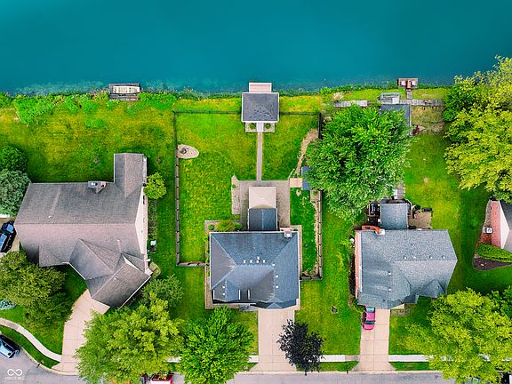 3rd image of 521 Glastonberry Ln