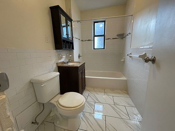 5th image of 325 Fairmount Ave #25E