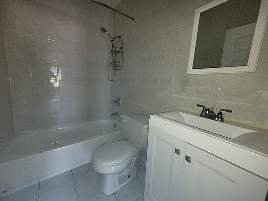 5th image of 587 Halsey St #4F