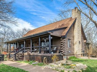 21842 W 220th St, Spring Hill, KS 66083