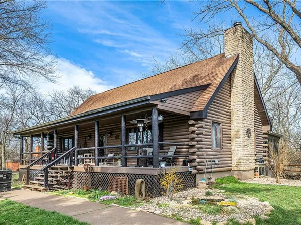 21842 W 220th St, Spring Hill, KS 66083